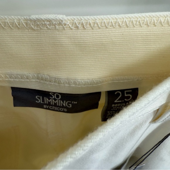 Chicos Womans So Slimming Ankle Pants Size 2.5 (US 14) Off White Slim Leg NWT - Picture 5 of 12